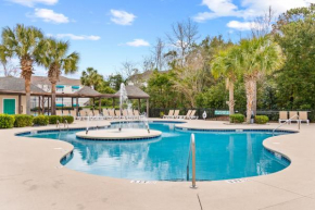 Charming Condo in Savannah Shores- No Stairs! Close to Beach!